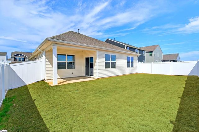 938 Pineland Drive, Woodruff, SC 29388