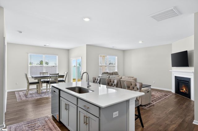 938 Pineland Drive, Woodruff, SC 29388