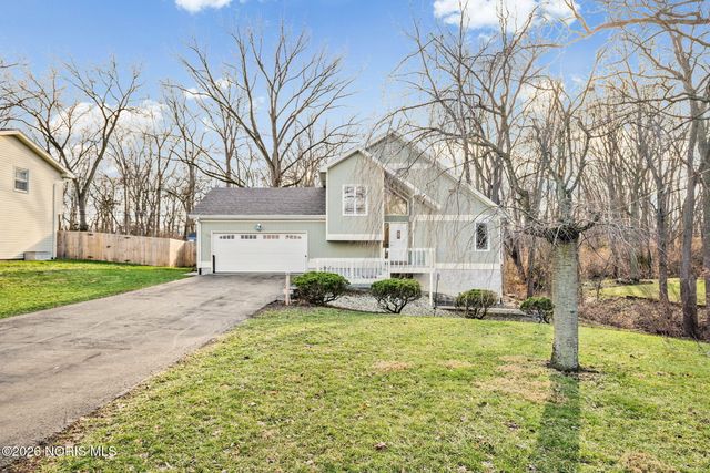 1125 Glen Meadow Drive, Findlay, OH 45840