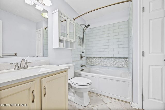 1125 Glen Meadow Drive, Findlay, OH 45840