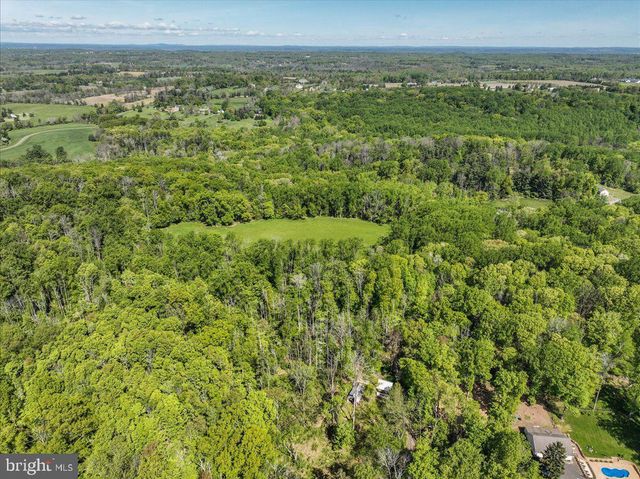 133 WOOSAMONSA RD, Pennington, NJ 08534