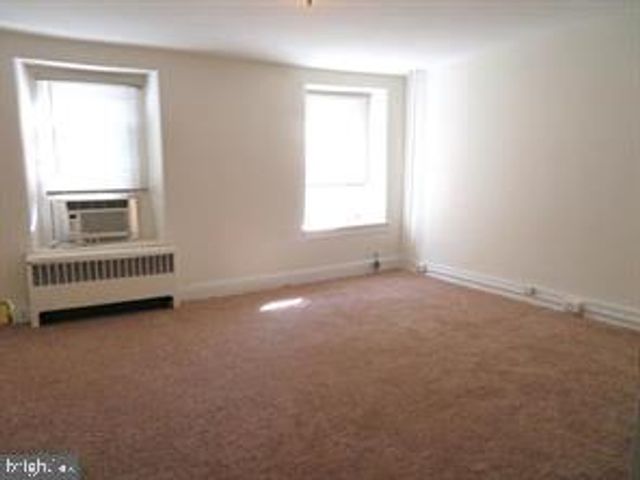 156 GRAPE ST, Philadelphia, PA 19127