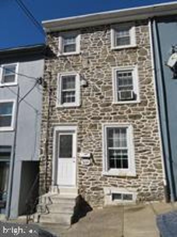 156 GRAPE ST, Philadelphia, PA 19127