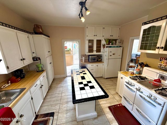 600 Hovland Street, Bisbee, AZ 85603