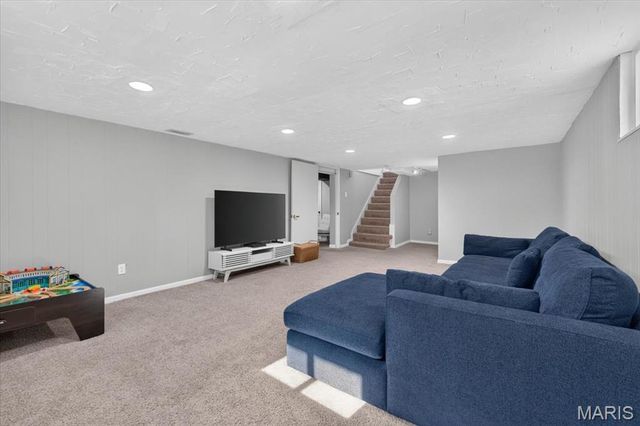 2524 Rockford Avenue, St Louis, MO 63144