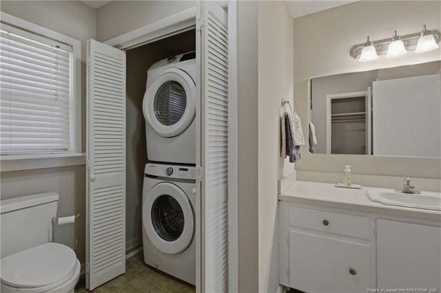 512 Longview Drive, Fayetteville, NC 28311