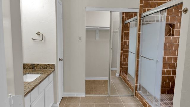 517 Las Cruces Drive, Irving, TX 75063