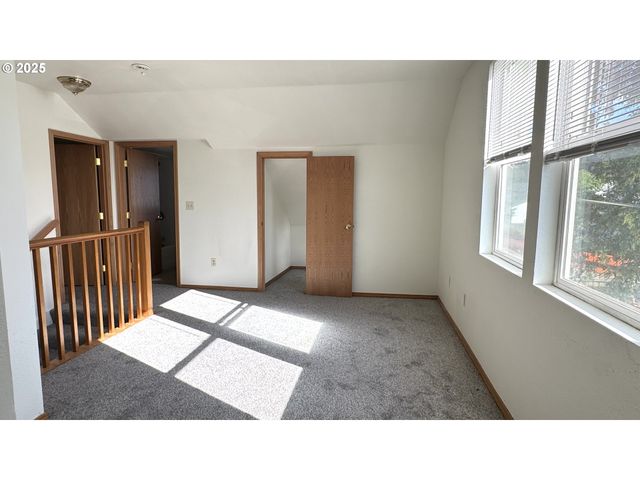 5314 Se JENNINGS Ave, Milwaukie, OR 97267