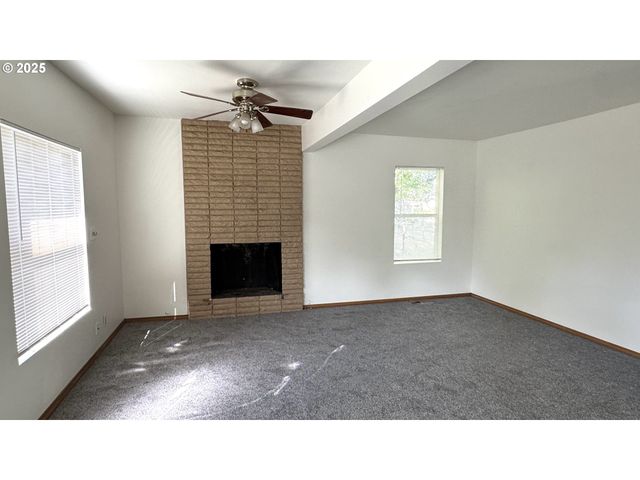 5314 Se JENNINGS Ave, Milwaukie, OR 97267