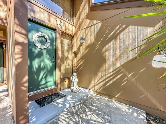 10 OAKMONT COURT 10, Palm Coast, FL 32137