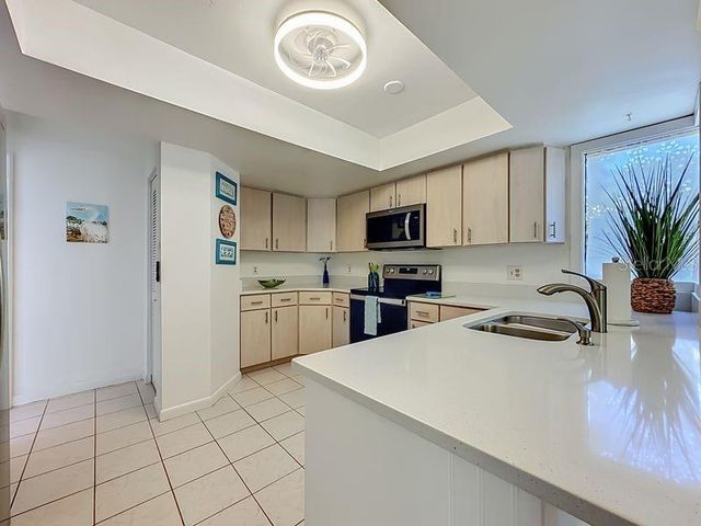 10 OAKMONT COURT 10, Palm Coast, FL 32137