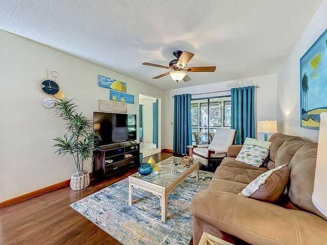 10 OAKMONT COURT 10, Palm Coast, FL 32137