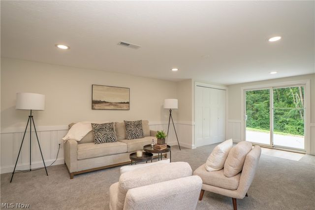 510 Lourdes Drive, Cuyahoga Falls, OH 44223