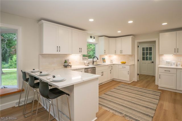 510 Lourdes Drive, Cuyahoga Falls, OH 44223