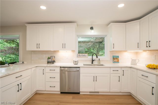 510 Lourdes Drive, Cuyahoga Falls, OH 44223