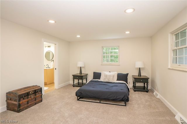 510 Lourdes Drive, Cuyahoga Falls, OH 44223