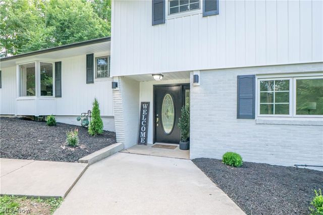 510 Lourdes Drive, Cuyahoga Falls, OH 44223