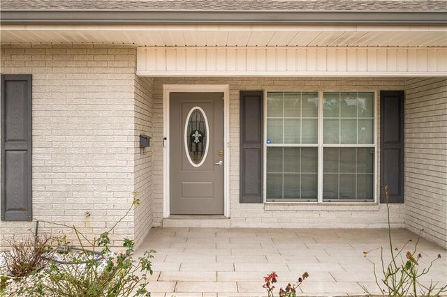 2023 MEMORIAL Drive, Alexandria, LA 71301