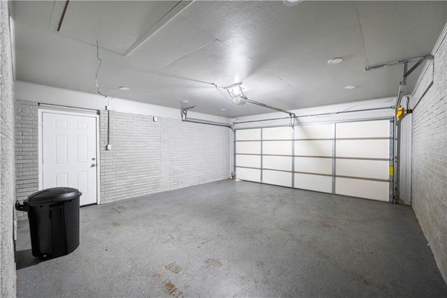 2023 MEMORIAL Drive, Alexandria, LA 71301