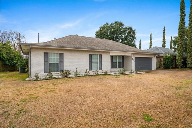 2023 MEMORIAL Drive, Alexandria, LA 71301