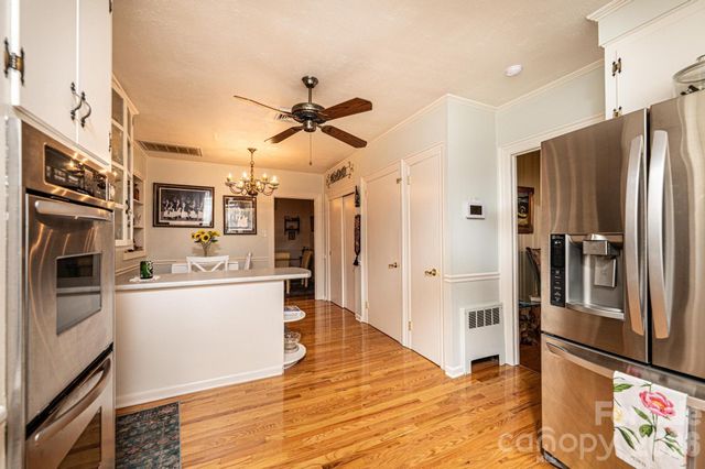 1724 2nd Avenue NW, Hickory, NC 28601