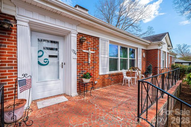 1724 2nd Avenue NW, Hickory, NC 28601