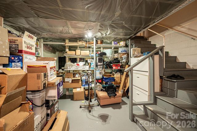 1724 2nd Avenue NW, Hickory, NC 28601