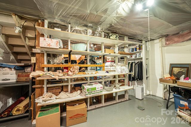 1724 2nd Avenue NW, Hickory, NC 28601