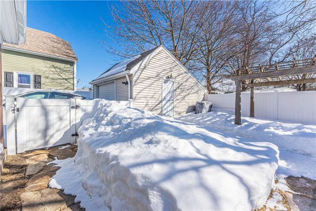 671 Benefit Street, Pawtucket, RI 02861