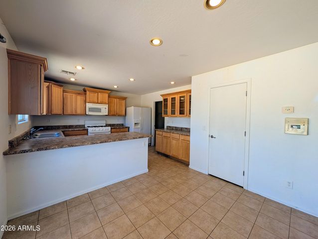 712 W BALDWIN Loop, Coolidge, AZ 85128