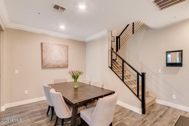 3855 S MCQUEEN Road 14, Chandler, AZ 85286