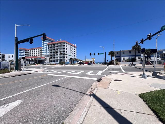 24 ORIOLE CIRCLE B, Ormond Beach, FL 32176