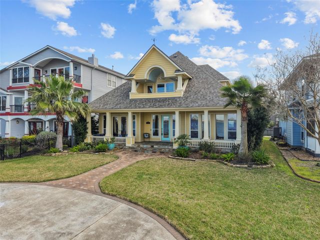 1207 N Shore Drive, Clear Lake Shores, TX 77565