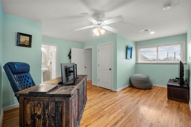 1207 N Shore Drive, Clear Lake Shores, TX 77565