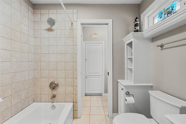 1207 N Shore Drive, Clear Lake Shores, TX 77565