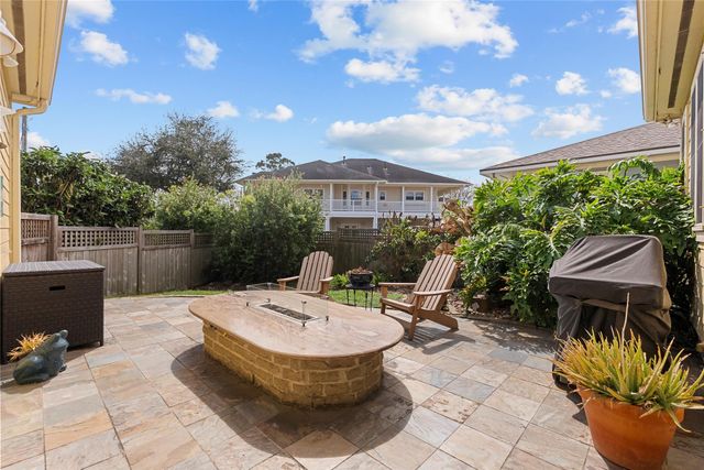 1207 N Shore Drive, Clear Lake Shores, TX 77565