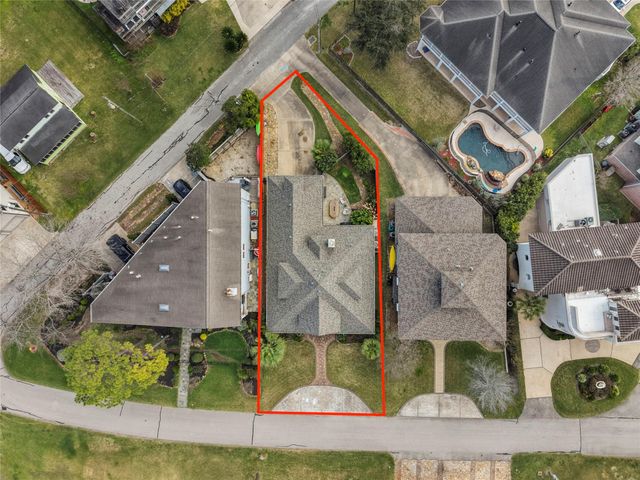 1207 N Shore Drive, Clear Lake Shores, TX 77565