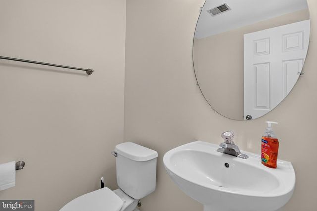 5300 SANDYFORD ST, Alexandria, VA 22315