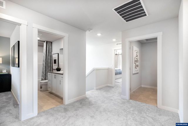 2690 Mt Saint Helens Av SE, Salem, OR 97302