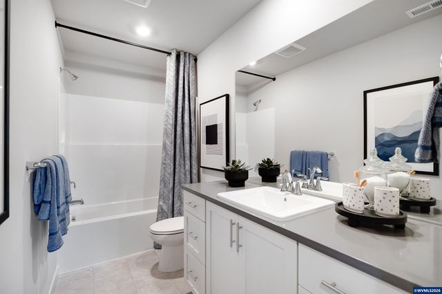 2690 Mt Saint Helens Av SE, Salem, OR 97302