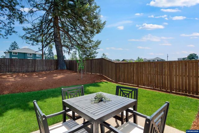 2690 Mt Saint Helens Av SE, Salem, OR 97302