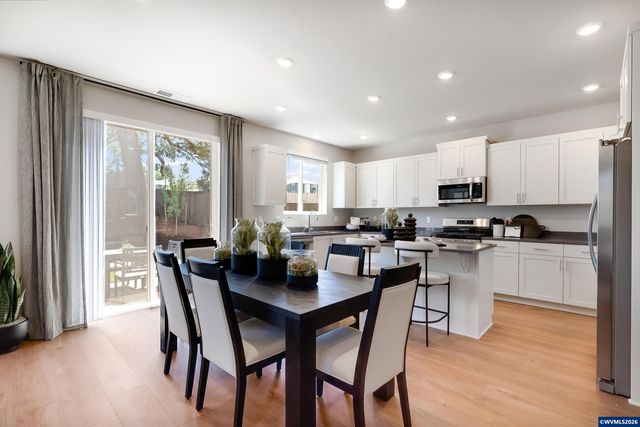 2690 Mt Saint Helens Av SE, Salem, OR 97302