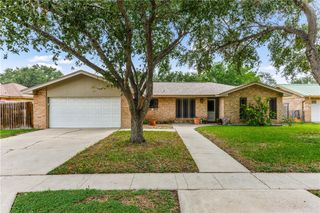 546 Vista Dr, Odem, TX 78370