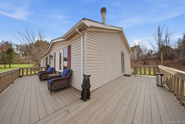 32 Meadow Street, Livingston Manor, NY 12758
