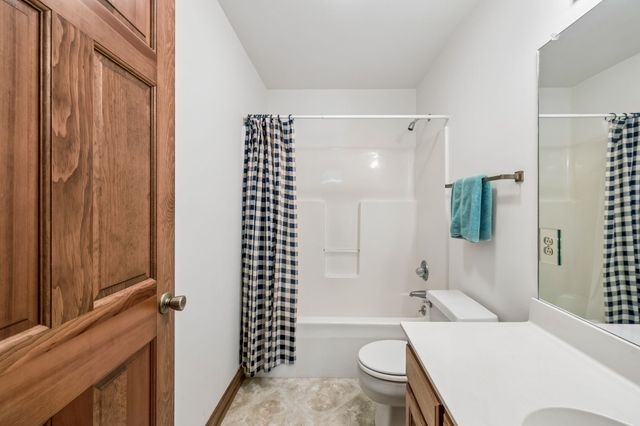 371 Lakeview Dr, Mount Juliet, TN 37122