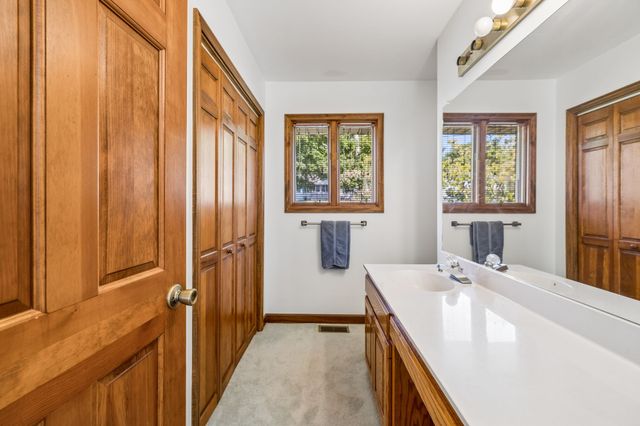 371 Lakeview Dr, Mount Juliet, TN 37122