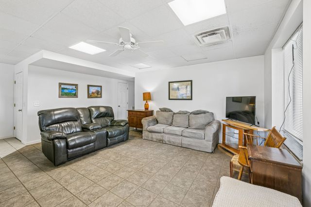 371 Lakeview Dr, Mount Juliet, TN 37122