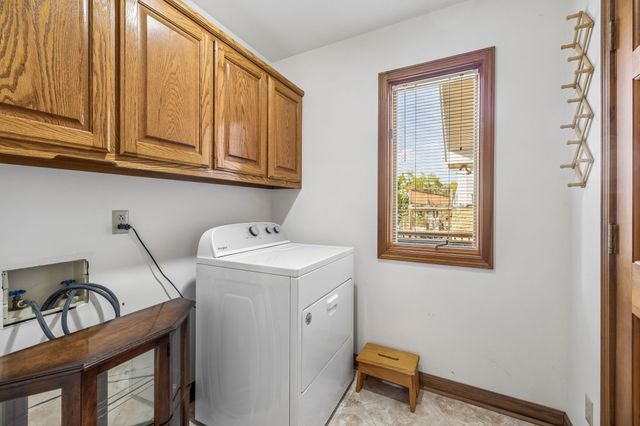 371 Lakeview Dr, Mount Juliet, TN 37122