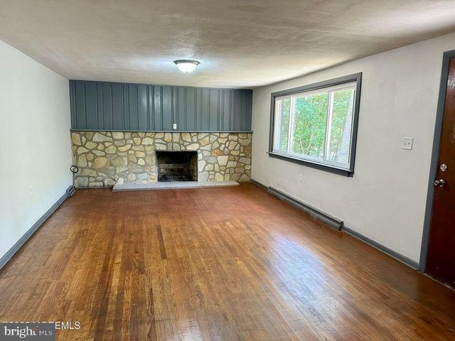 135 S MAIN ST, Barnegat, NJ 08005