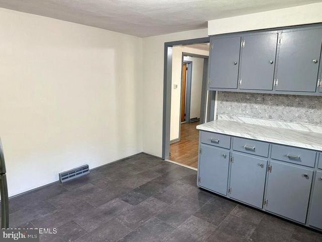 135 S MAIN ST, Barnegat, NJ 08005